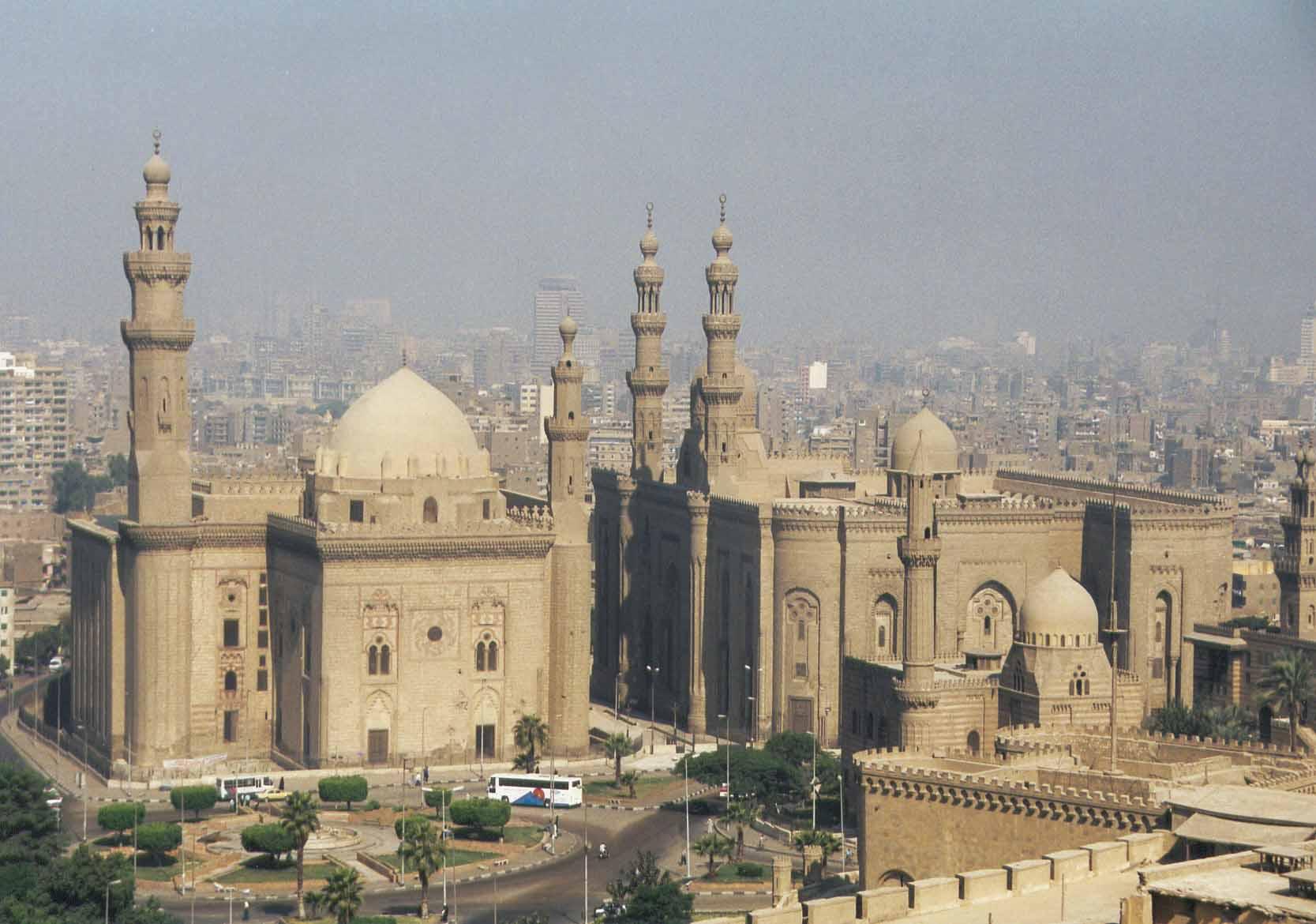 Cover image of this place Sultan Hassan Mosque (مسجد السلطان حسن)
