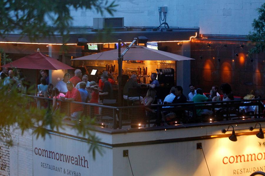 Cover image of this place Commonwealth Restaurant & Skybar