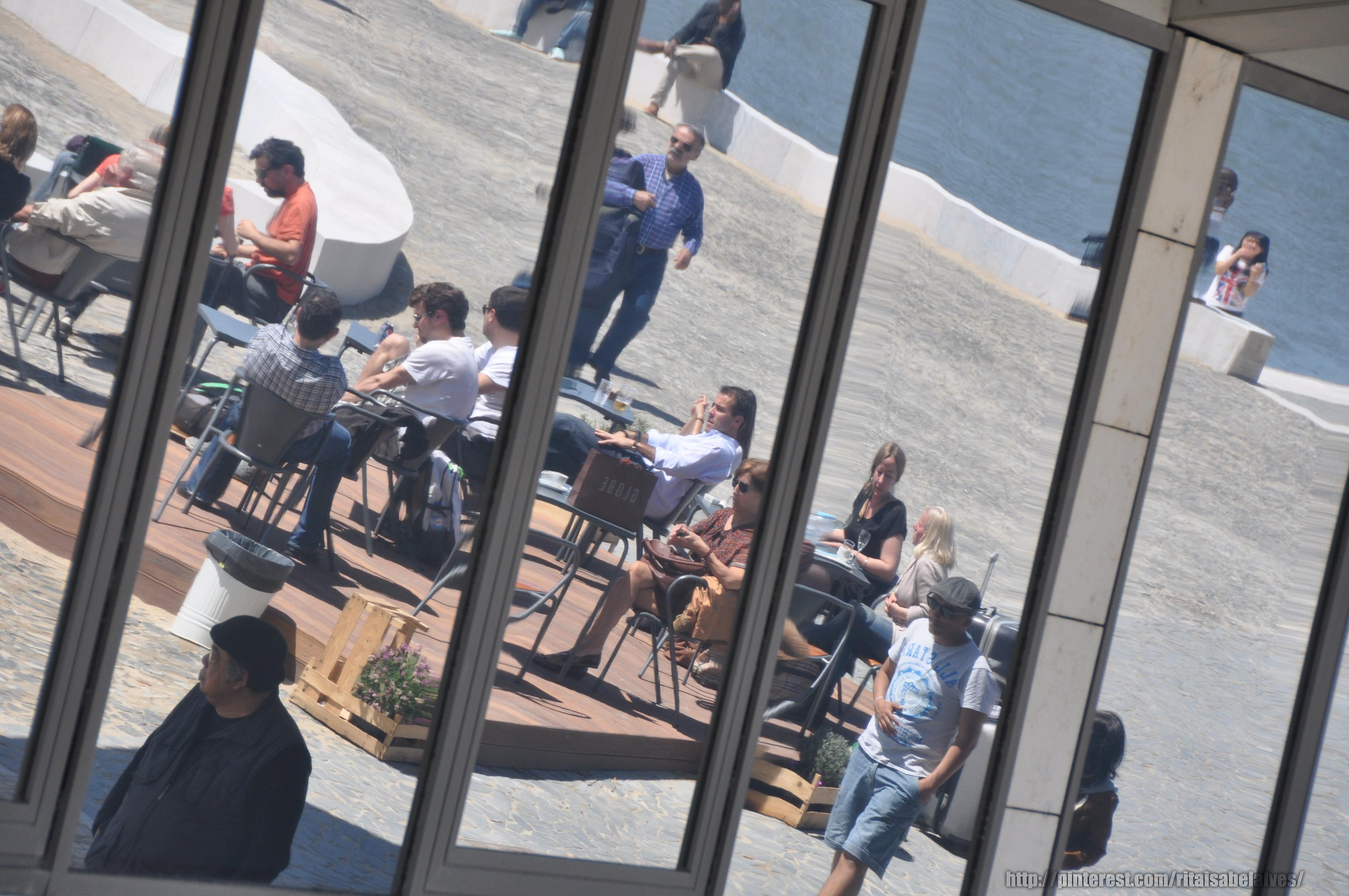 Cover image of this place Ribeira das Naus