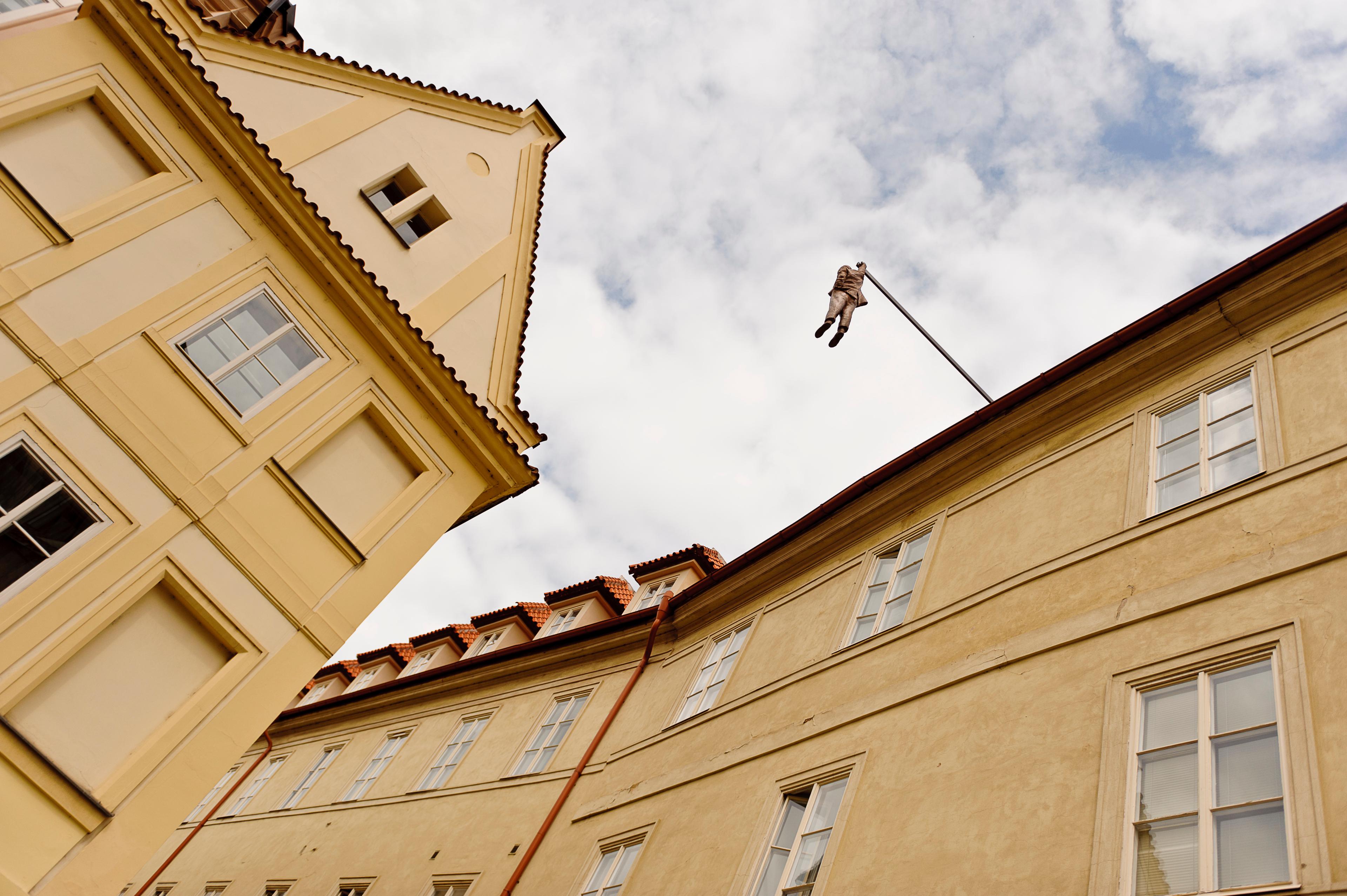 Cover image of this place Hanging Man by David Černý | Zavěšený muž