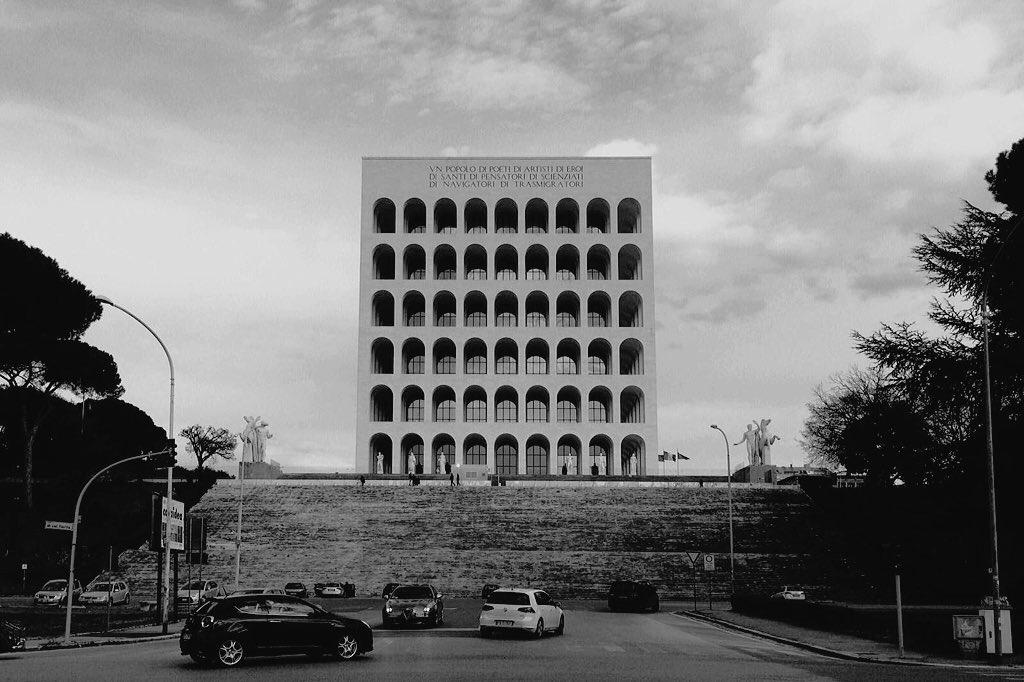 Cover image of this place Palazzo della Civiltà e del Lavoro