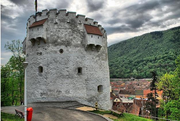 Cover image of this place "Behind the Walls” Alley