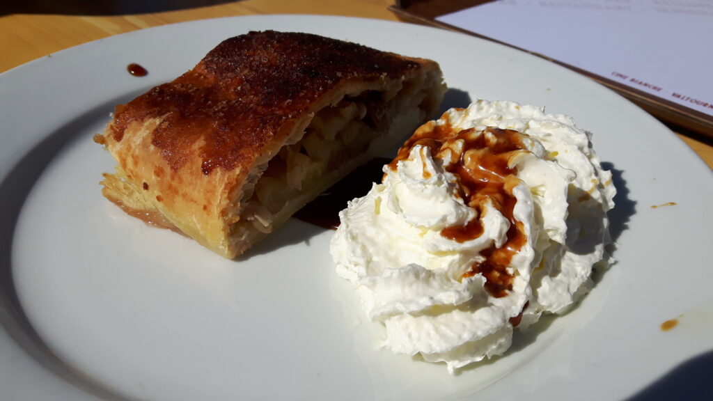 The Best Strudel in Prague, According to Locals