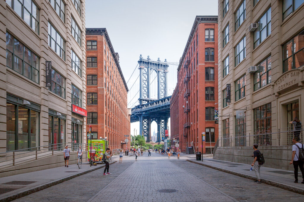 Brooklyn Bridge & DUMBO Walking Tour