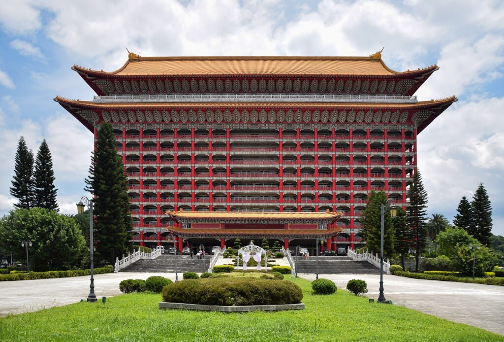 Yuanshan Great Hotel (Grand Hotel) in Taipei