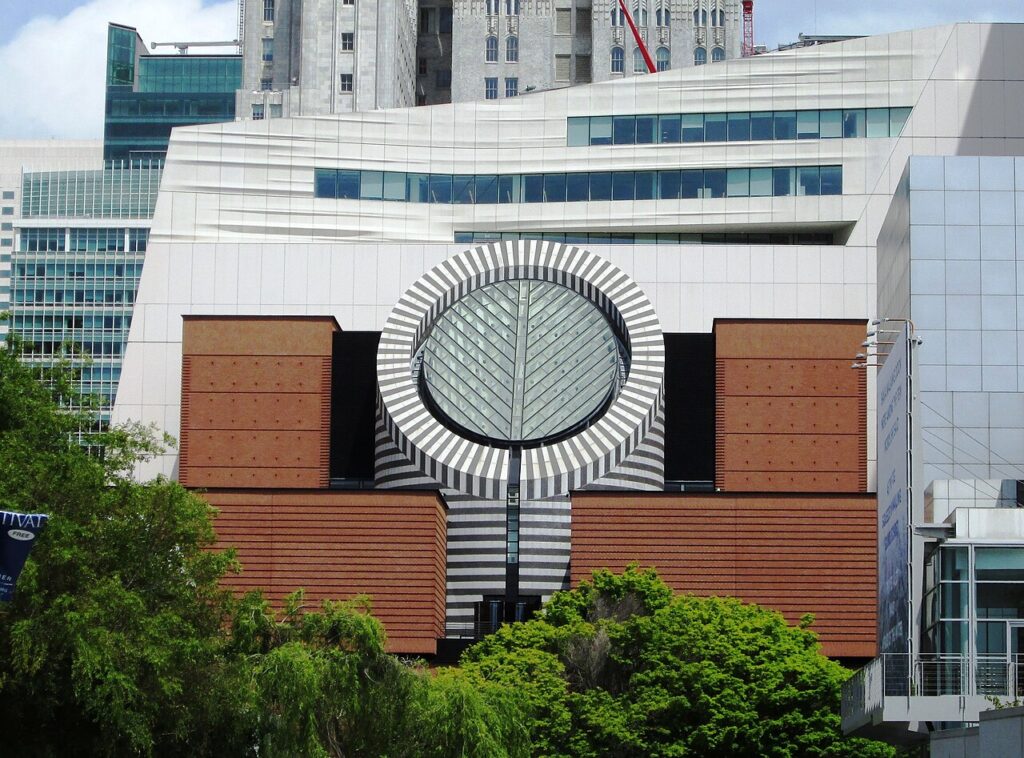 San Francisco Museum of Modern Art seen from Yerba Buena Gardens
