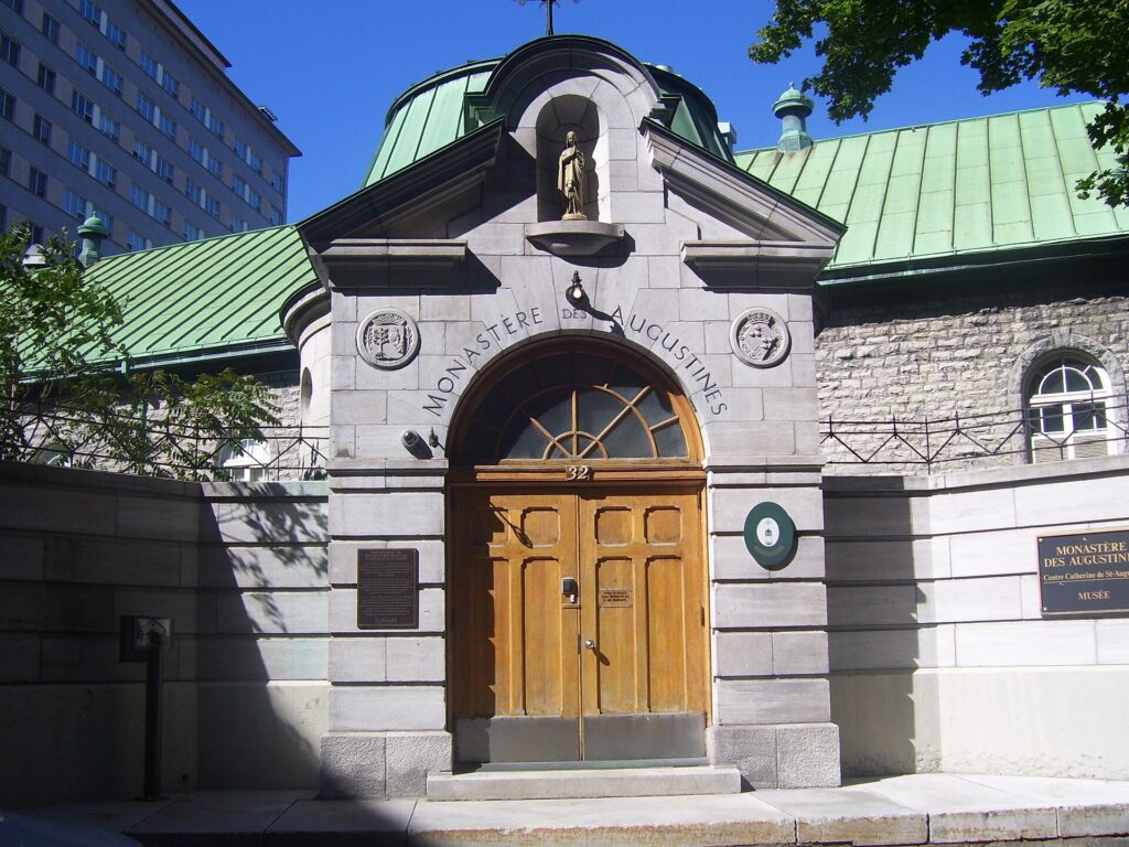 Site historique du Monastère-des-Augustines-de-l'Hôtel-Dieu-de-Québec-1 in Quebec City