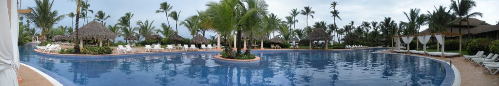 Excellence Resort pool - panoramio