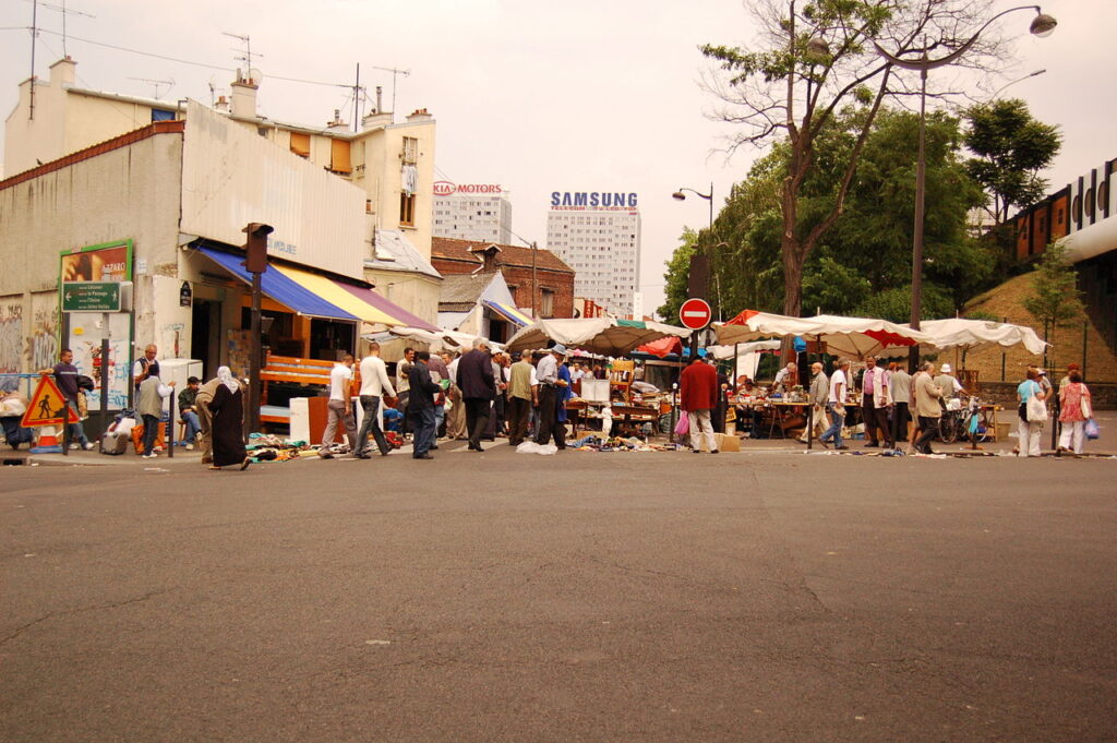 Paris Flea Markets Like a Local: Saint-Ouen to Vanves