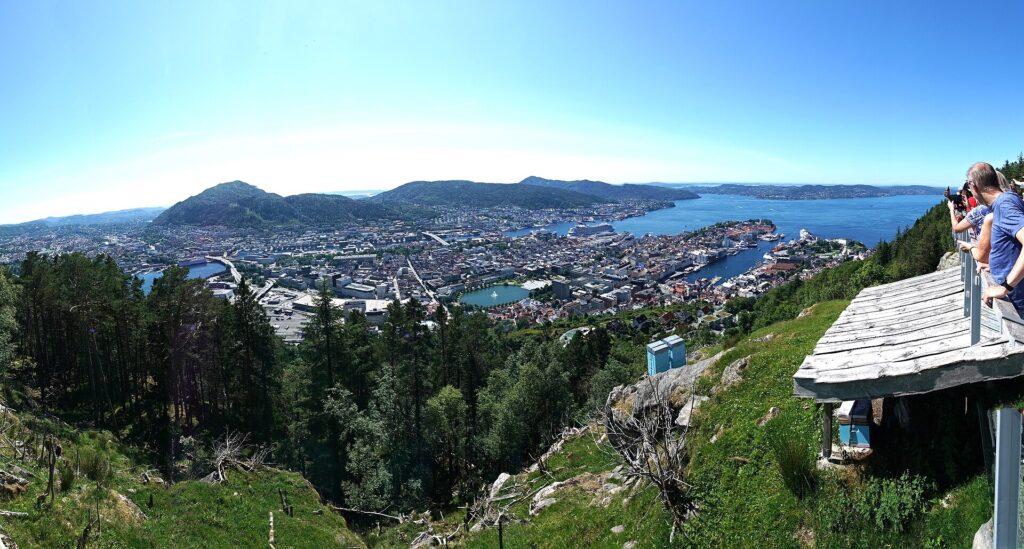 Torgallmenningen Bars