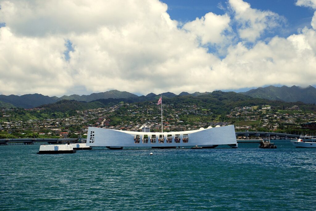 Pearl Harbor, USS Arizona Memorial and Battleship Missouri Tour