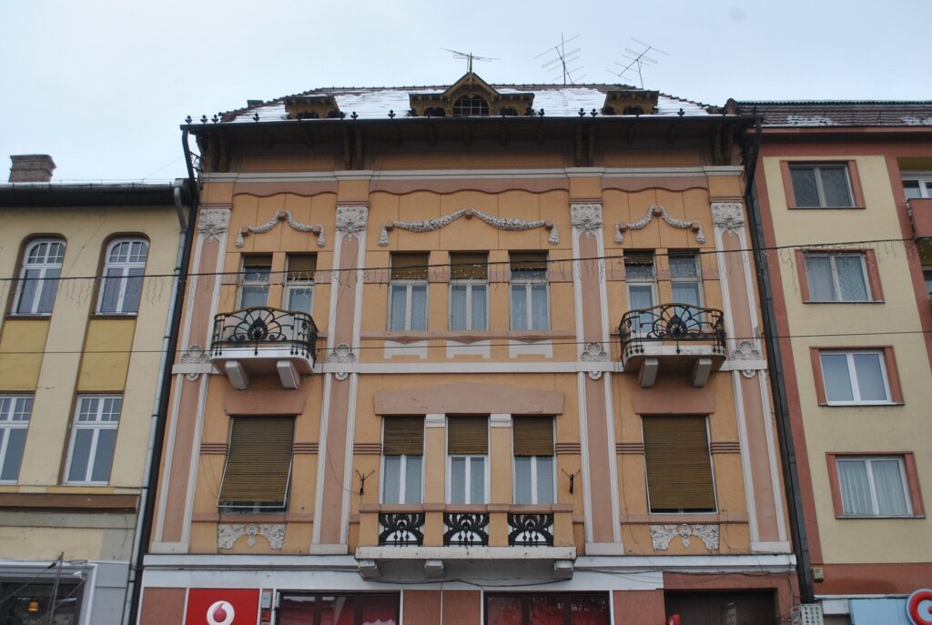 Plaza V Executive Hotel