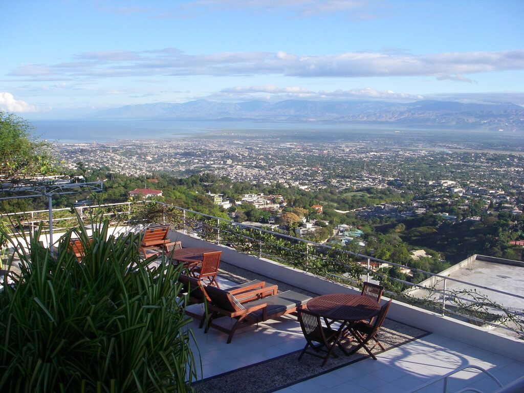 Asú Rooftop Lounge