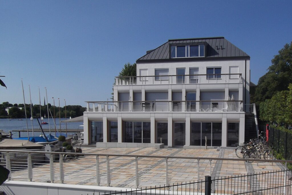 The George Hotel