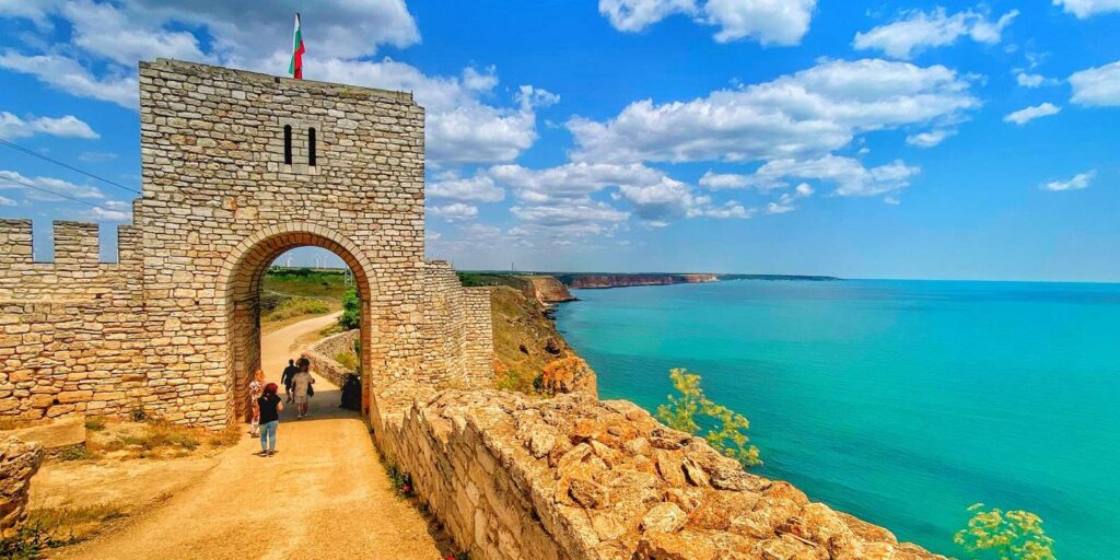 Silver Coast, Balchik, Cape Kaliakra & Obrochiste Tour