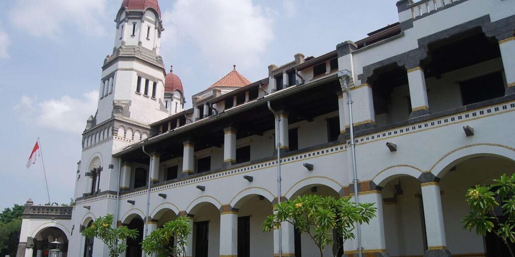 Semarang City Tour: Lawang Sewu, Sam Poo Kong & Old Town